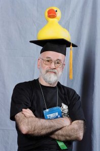 Pratchett at TORCON. Picture from http://icanwritefunny.blogspot.com