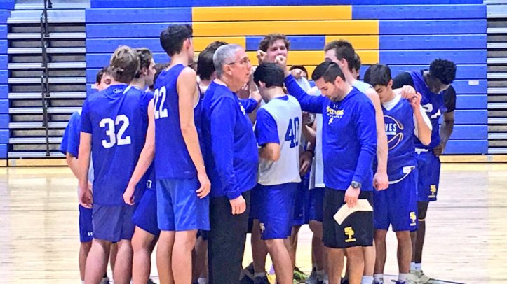 Wolves prepare for the season opener against Parkview Baptist. (photo: SPS Basketball Twitter)